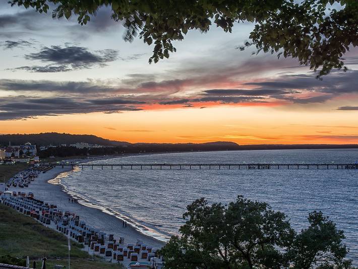 Ganze Ferienwohnung, Ferienhaus Dollahner | Zentrale Lage | Strandnähe - Apartment 04 | 1. Obergeschoss in Ostseebad Binz, Binz