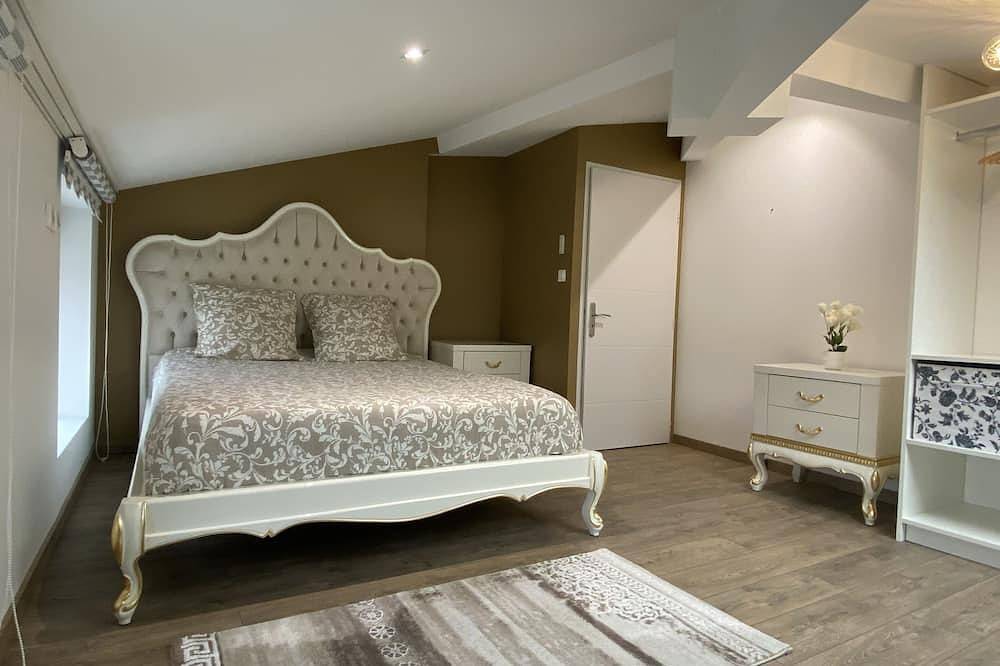Entire apartment, Le Margeriaz in Saint-Étienne, Pilat Regional Nature Park