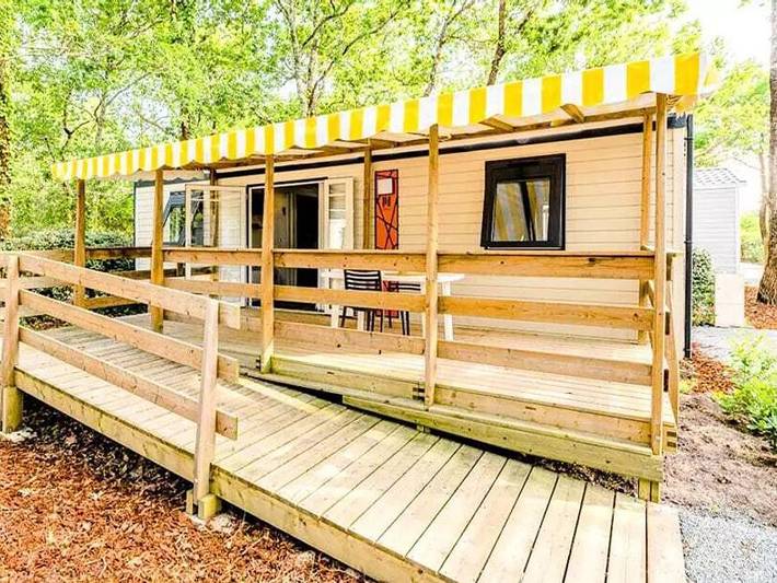 Camping pour 4 personnes, avec bassin pour enfant, animaux acceptés à Soulac-sur-Mer - 2