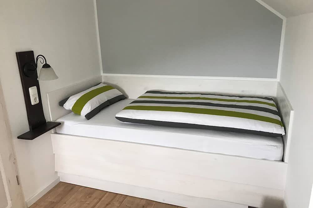 Geheel appartement, Cozy apartment with fireplace and wonderful view of the Thuringian mountains in Gehlberg, Rennsteig (weg)