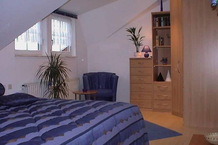 Ferienwohnung für 3 Personen, mit Balkon und Garten in Niedenstein - 2