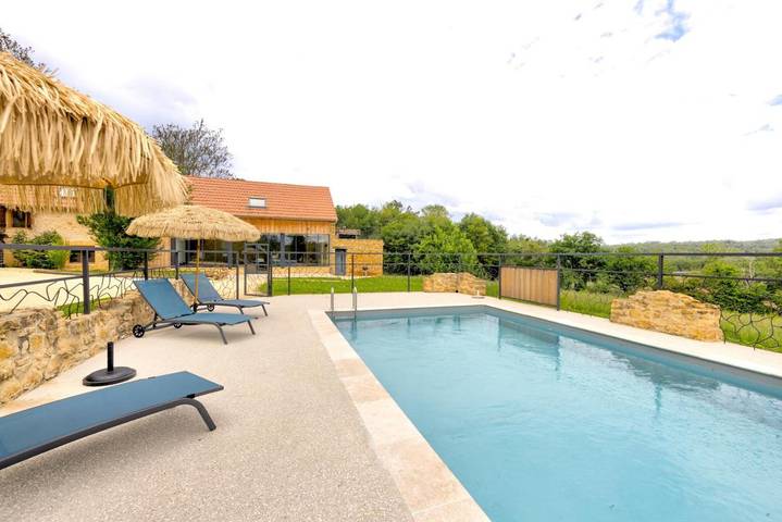 Location de vacances pour 20 personnes, avec jardin ainsi que vue et piscine à Groléjac - 2