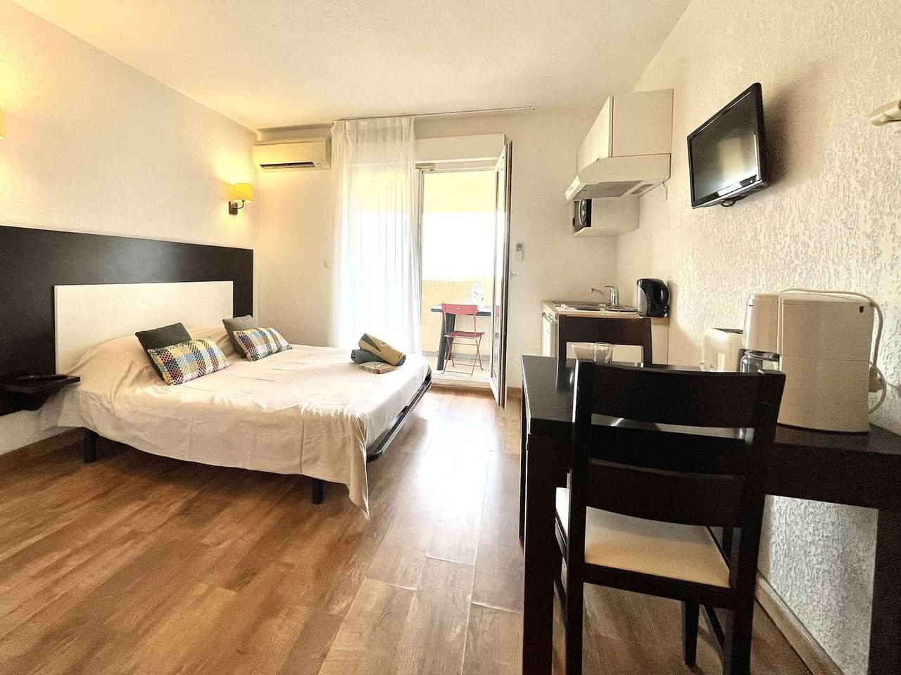 Ganze Wohnung, Gemütliches Studio mit Balkon und Pool nahe Saint-Florent in Saint-Florent, Calvi und Umgebung