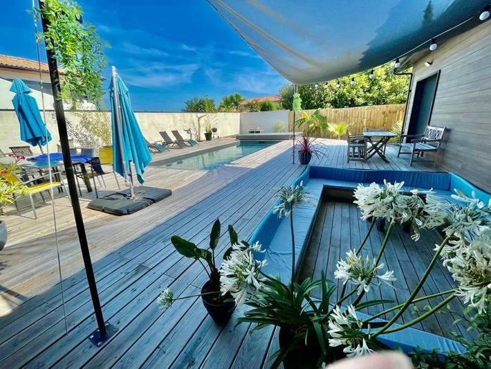 Location de vacances pour 6 personnes, avec vue ainsi que piscine et terrasse à Angresse - 3