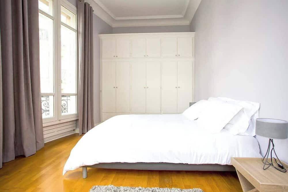 Appartement entier, Appartement lumineux, à deux pas de l'Opéra Garnier - 1 chambre - A/C - Caumartin Lafayette by Habitat Parisien in Paris, Île de France