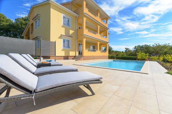 Ferienhaus für 6 Personen, mit Balkon und Terrasse sowie Garten und Pool in Barban - 2