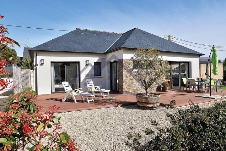 Gîte pour 6 personnes, avec terrasse et jardin