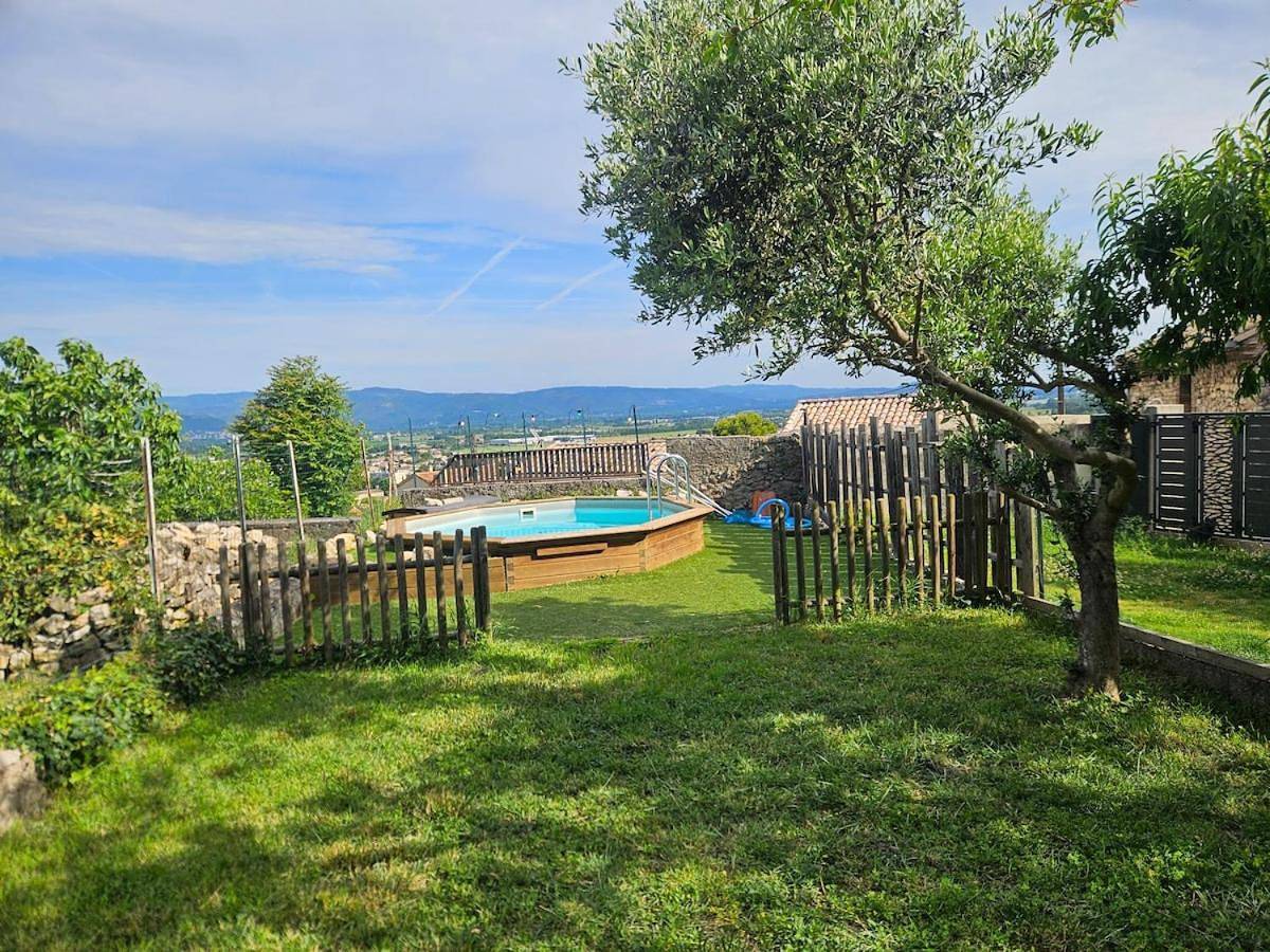 Maison de Village avec Piscine et Terrasse in Livron-sur-Drôme, Région de Valence