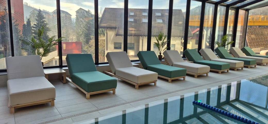 Gîte pour 6 personnes, avec balcon et sauna ainsi que vue et piscine à Sinaia - 3