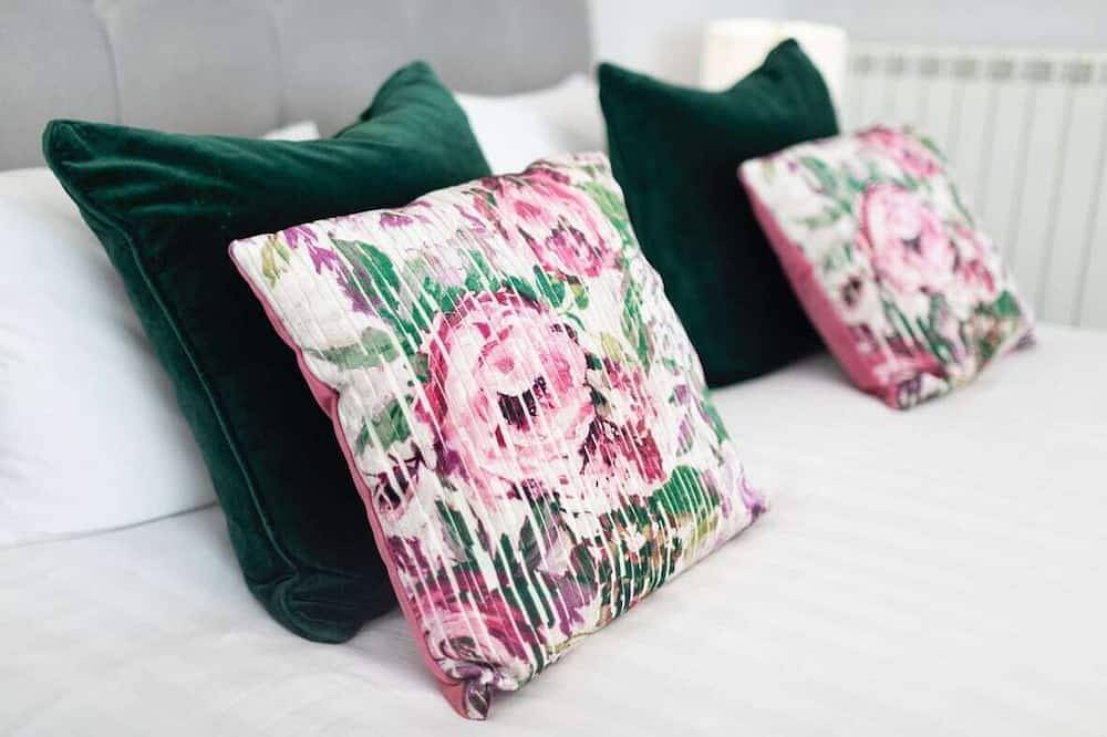 Entire apartment, Triple - Eden Beach Studio in Parish of Saint Helier, Jersey