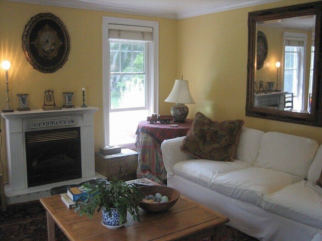 Charmantes Flussufergelände in Litchfield County