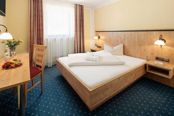 Hotel für 3 Personen, mit Garten und Ausblick sowie Sauna und Pool in Bad Abbach - 4