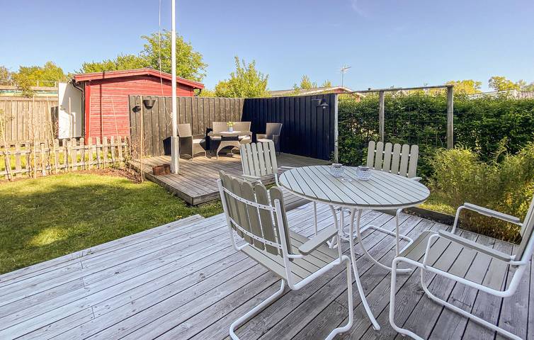 Hus för 5 Personer med trädgård in Färjestaden, Öland