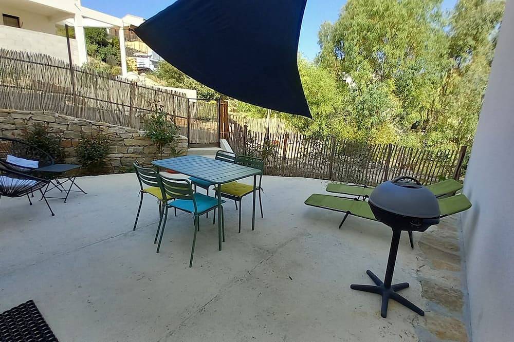 Entire apartment, Appartement T2 avec terrasse dans propriété neuve Ceyreste in Ceyreste, Marseille region