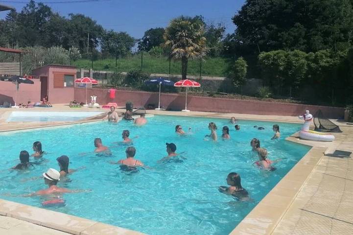Zecamping 4 étoiles piscine chalet Tv Bbq clim 20m2 in Saint-Gaultier, Le Blanc und Umgebung