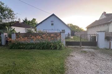 Location de vacances pour 7 personnes, avec jardin, animaux acceptés dans Champvans