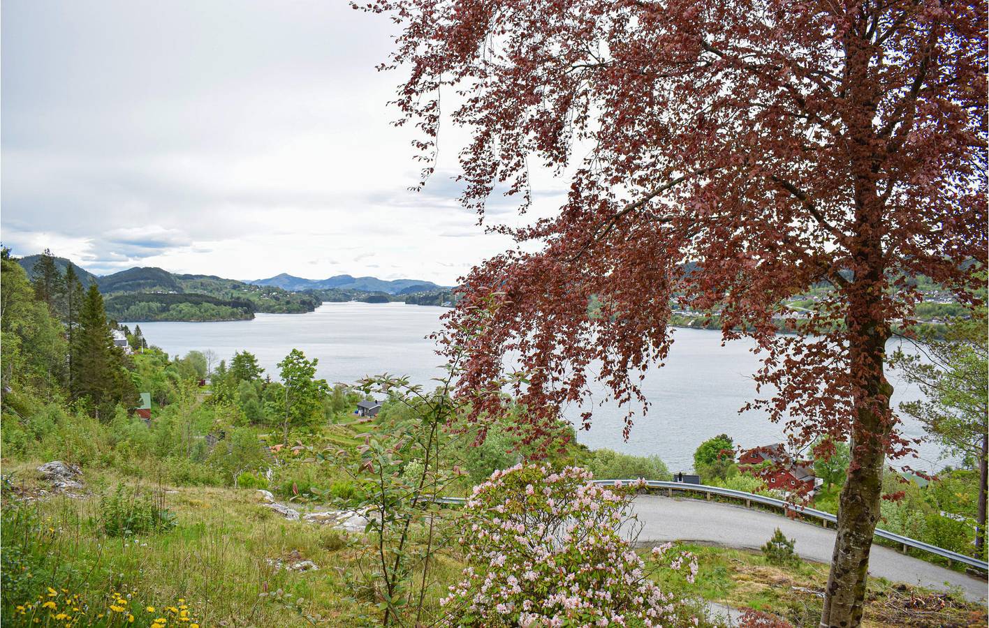 Ferienhaus für 9 Personen mit Terrasse in Lindås