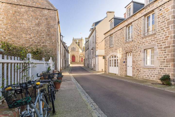 Gîte pour 5 personnes, avec terrasse à Barfleur - 4