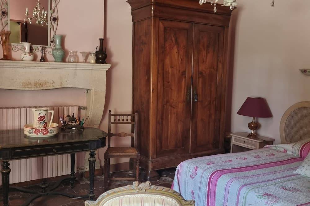 Maison calme dans un parc . ideal famille. in Prigonrieux, Périgord Pourpre