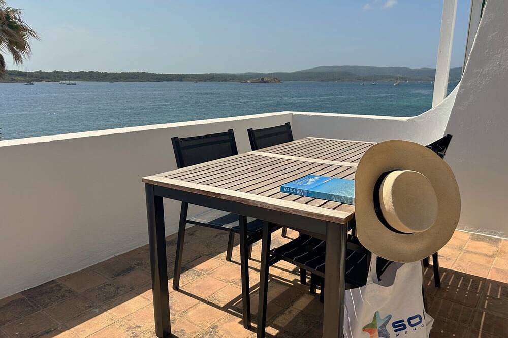 Entire apartment, Apartment with sea views and pool in Fornells in Fornells, Es Mercadal