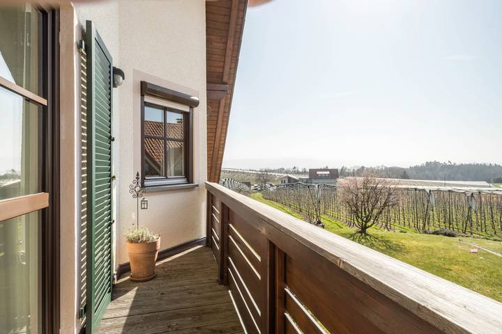 Ganze Wohnung, Ferienwohnung "Ursula Hiemer 1" mit Blick auf den See und die Berge und WLAN in Kressbronn am Bodensee - Gattnau, Kressbronn am Bodensee