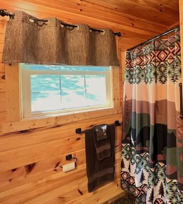 Glamping for 4 Guests in Shenandoah Valley, Virginia, Picture 2