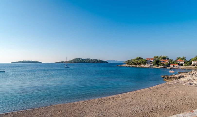 Strandvilla Fortuna mit Beheiztem Pool in Blato, Korcula