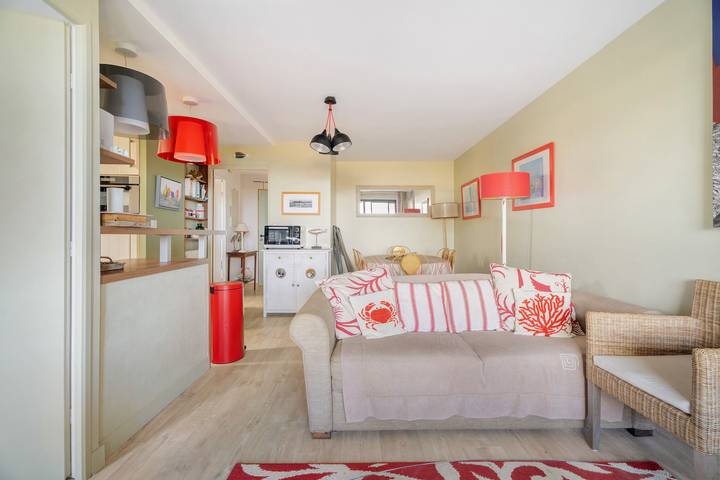 Apartamento entero, Apartamento "Vista al mar a 100 m de la playa" con vistas al mar y Wi-Fi in Saint-Briac-sur-Mer, Región de Saint-Malo