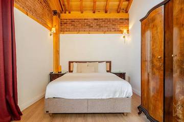 Villa for 11 Guests in Istanbul, Marmara region, Picture 2