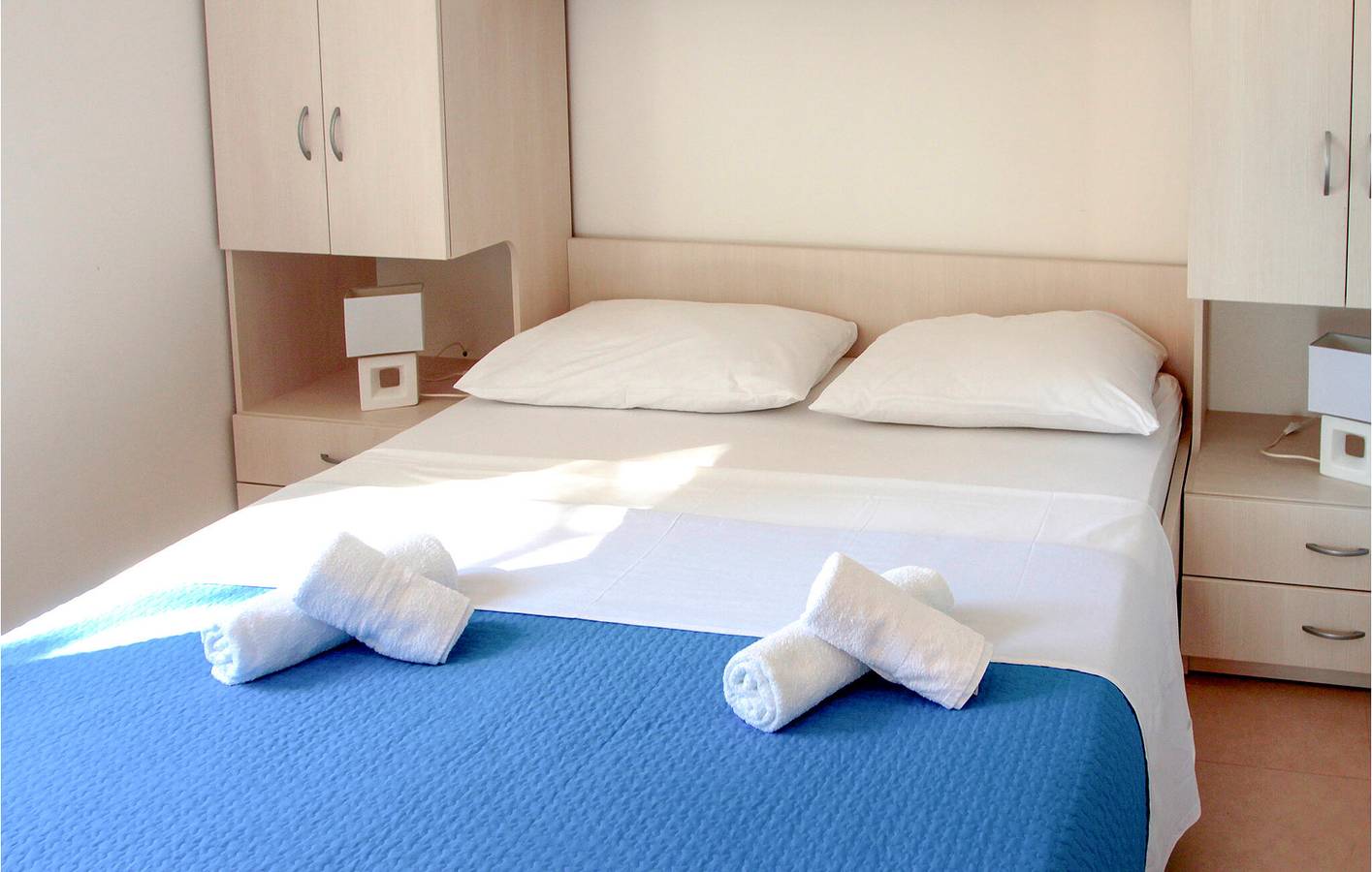 Ganze Ferienwohnung, Apartment mit Meerblick, Terrasse, WLAN und Parkplatz – 1,5 km zum Strand in Klek, Dubrovnik-Neretva