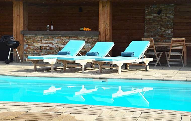 Location de vacances pour 6 personnes, avec vue ainsi que jardin et piscine, adapté aux familles à La Gaude - 4