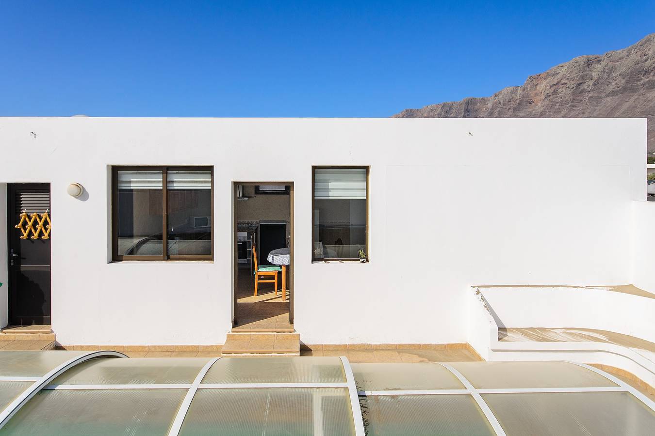 Appartement entier, Appartement de vacances pour 3 personnes avec jardin in Famara Beach, Teguise