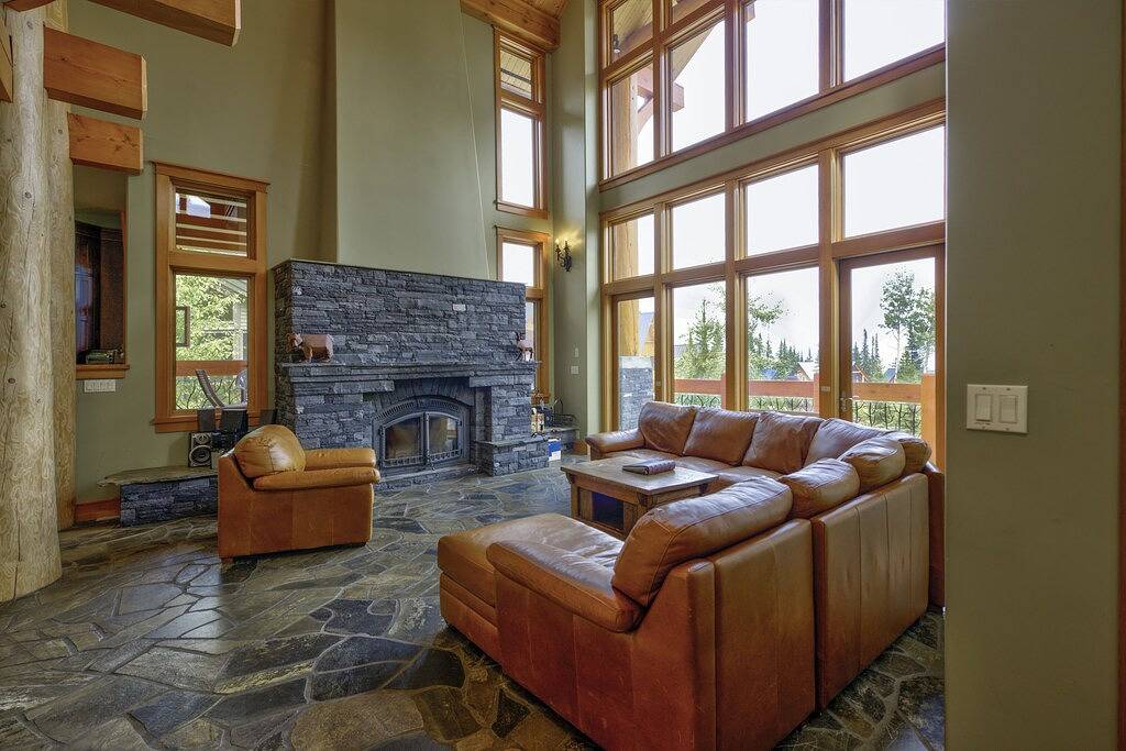 Luxuriösestes Ski-In / Ski-Out Chalet @ Kmhr- 2800 Sft, 4 Br, 4 Ba in Kicking Horse