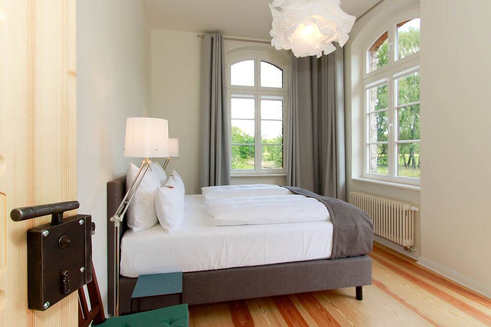 Ganze Wohnung, Ferienwohnung Mellensee - Apartment mit 2 Schlafzimmern und Terrassenzugang in Jüterbog, Teltow-Fläming