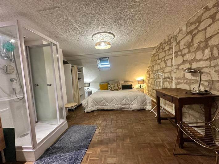 Location de vacances pour 2 personnes, avec terrasse à Savigny-en-Véron - 2