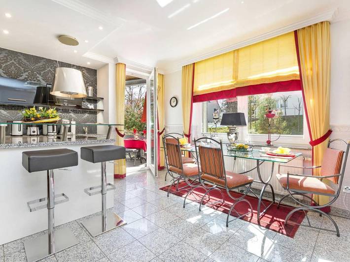 Villa für 2 Personen, mit Balkon und Sauna sowie Pool in Binz