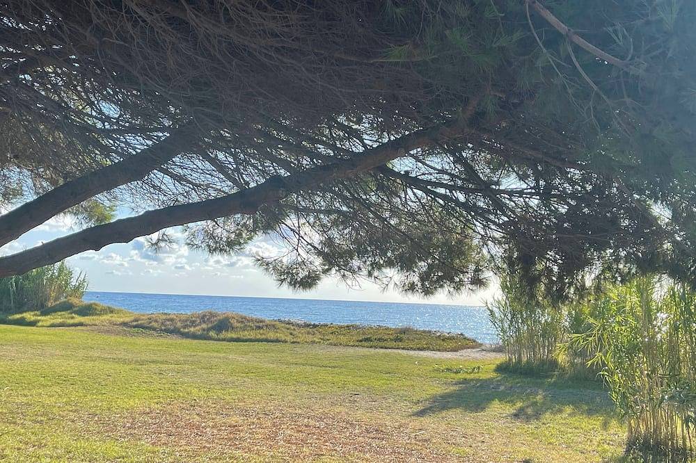 Appartement entier, Appartement en Corse, bord de mer, piscine, 45 minutes au sud de de Bastia in Poggio-Mezzana, Arrondissement de Corte