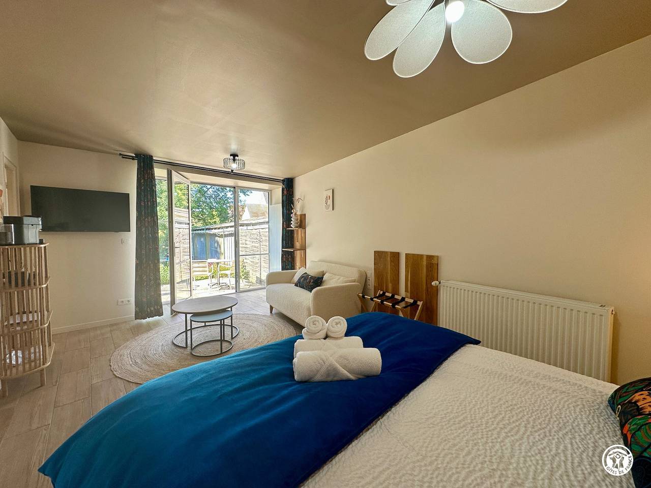 Gemütliches Zimmer mit privater Terrasse und WIFI in Laignes, Montbard und Umgebung