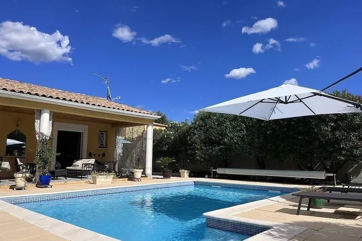 Villa für 8 Personen, mit Whirlpool und Sauna sowie Garten und Terrasse, mit Haustier - 1