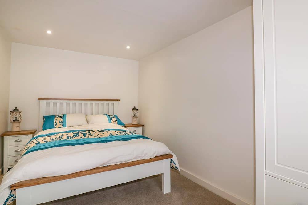 Cove Cottage, pet friendly, with a garden in Tintagel in Tintagel, Cornwall