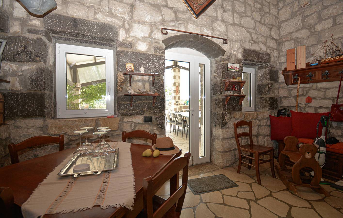 Luxurious Apartment with Pool & Parking | 1.5km to Monterosso Almo in Monterosso Almo, Ragusa Province