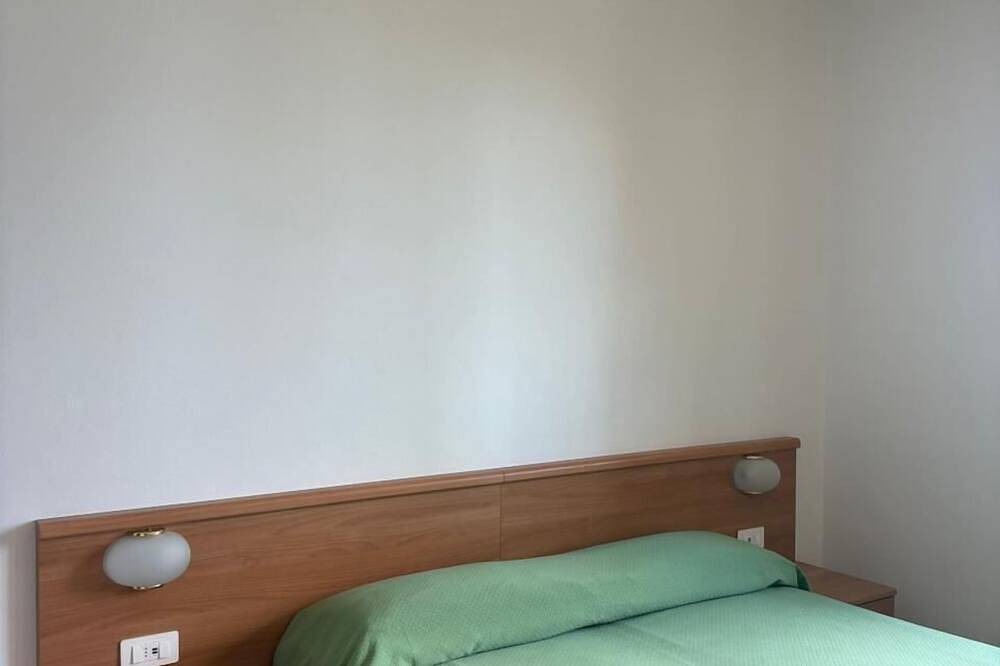 Appartement entier, Residence Villa Gianna Two-room apartment with lake view for 2 people in Limone sul Garda, Montagnes autour du lac de Garde