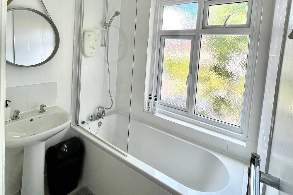 Newly decorated 4-bed home near Cambridge city centre in Cambridge, Cambridgeshire