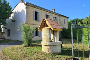 Gîte pour 12 personnes, avec jardin et terrasse à Vayres