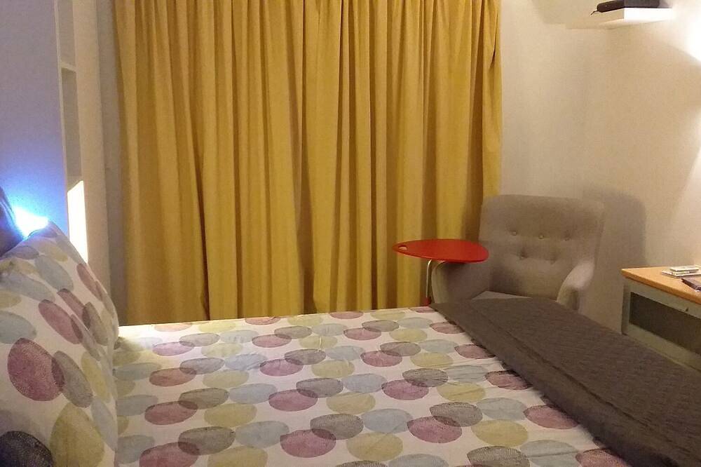 Entire apartment, Ideas on Beach - Next to the beach, pool and garden in Ribeira d'Ilhas, Ericeira