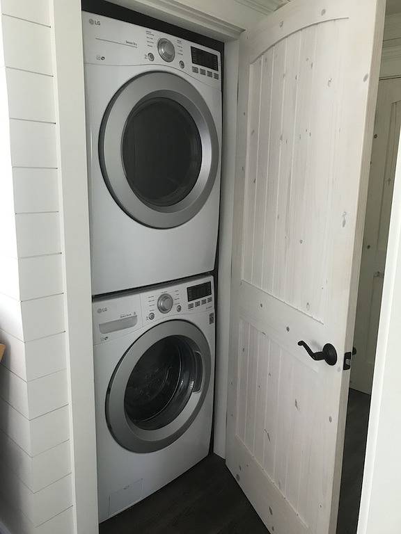 “Otter Getaway”\ncozy Damariscotta Lake Year Round Cottage in Lincoln County (Maine)