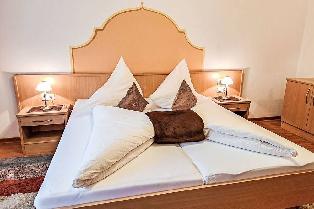 Entire apartment, Apartment Rosa in Mayrhofen, Ziller valley alps