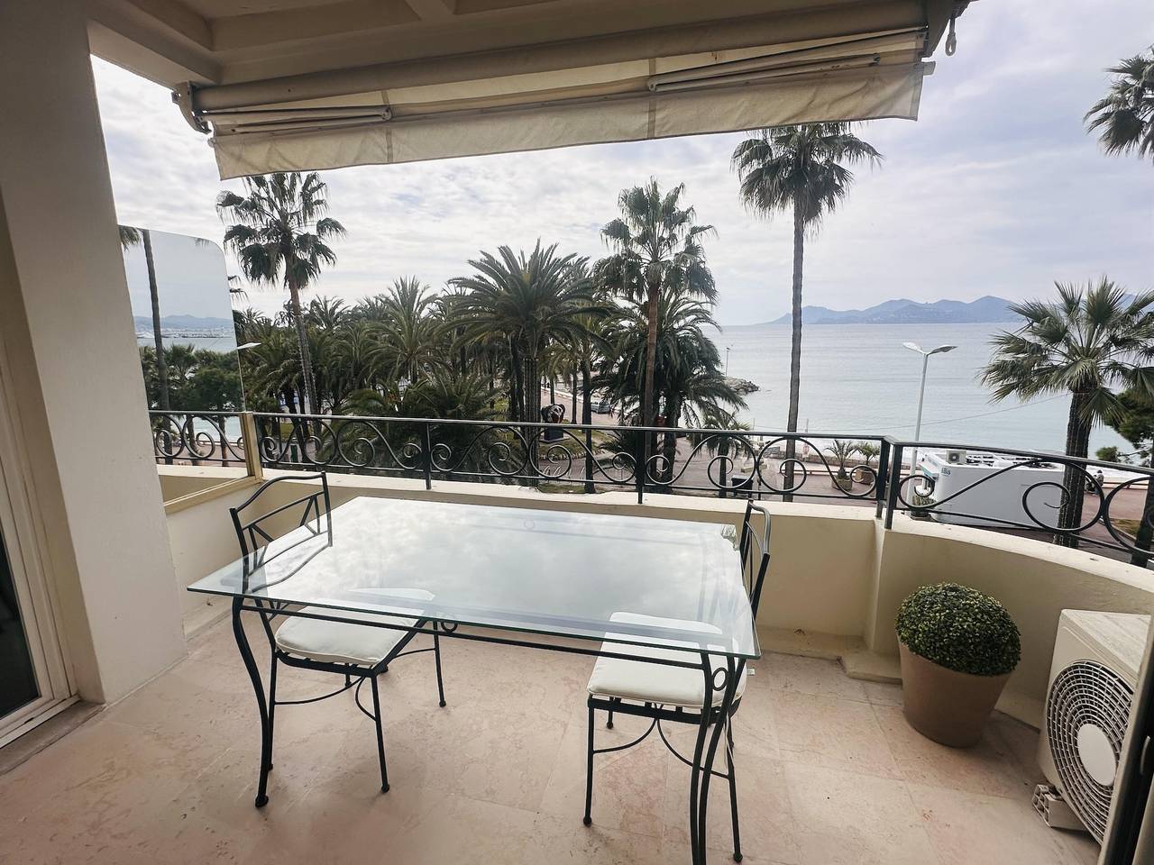 Ganze Wohnung, Ferienwohnung für 4 Personen mit Terrasse in Cannes, Cannes und Umgebung