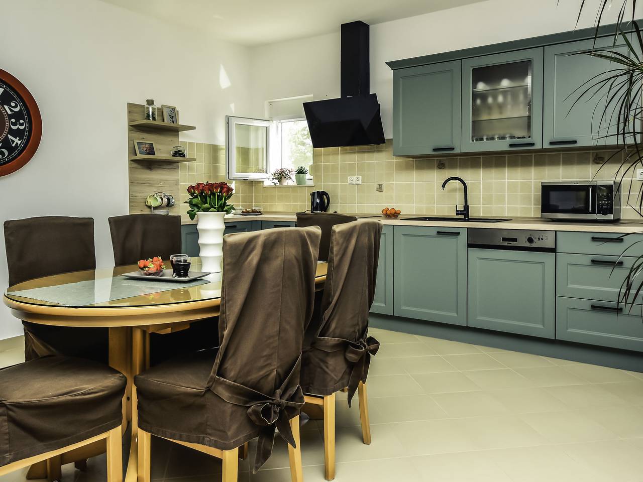 Nisa in Poličnik, Zadar