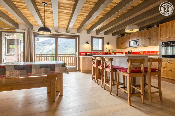 Gîte pour 12 personnes, avec terrasse et jacuzzi ainsi que balcon/terrasse et sauna à Saint-Jean-de-Belleville - 3